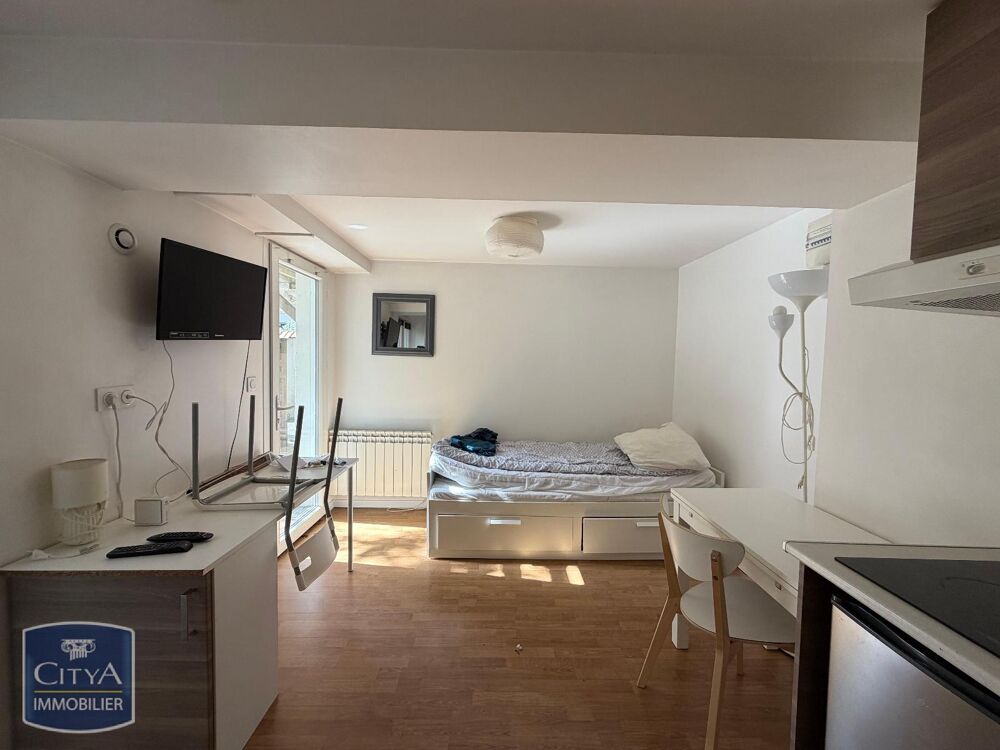 Studio (1 pièce) avec cuisine équipée, idéal pour une pe....