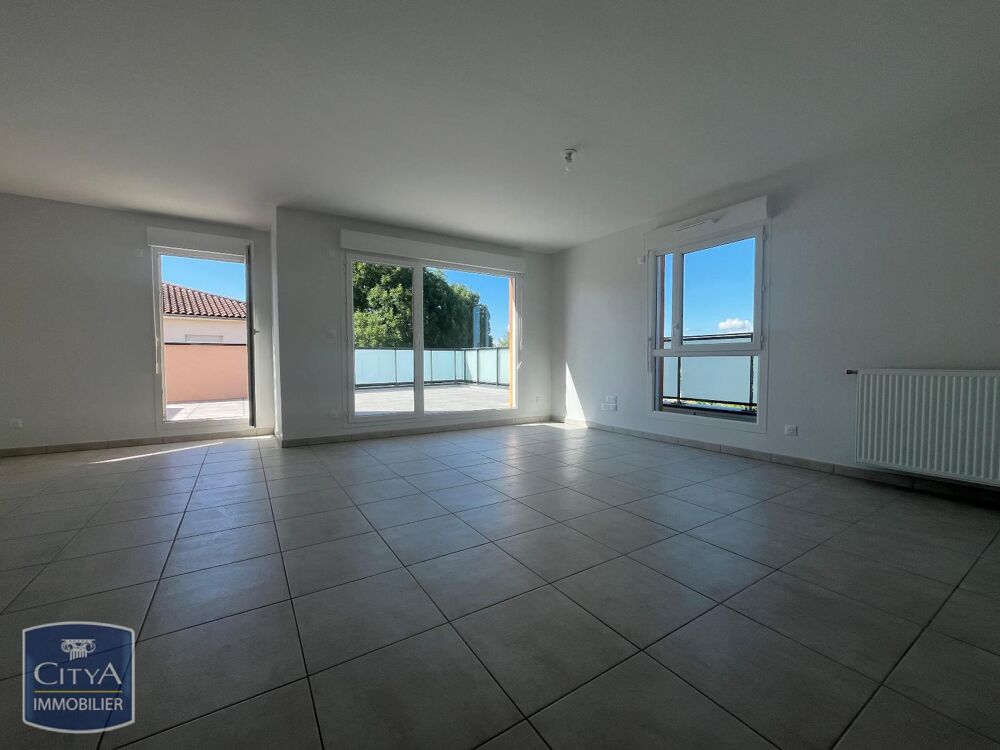 location Appartement - 4 pièce(s) - 82 m² Mionnay (01390)
