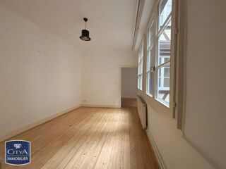  Appartement à louer 3 pièces 54 m²