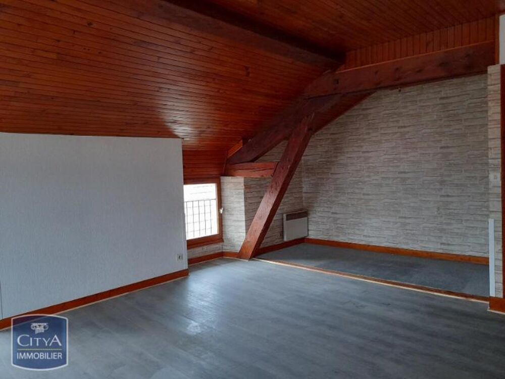 À LOUER : Appartement T3 situé à Vinay, dans le départem....