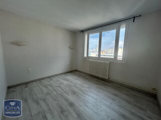  Appartement à louer 3 pièces 65 m²