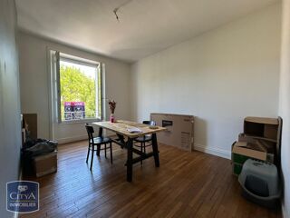  Appartement à louer 4 pièces 84 m²