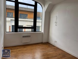  Appartement à louer 3 pièces 83 m²