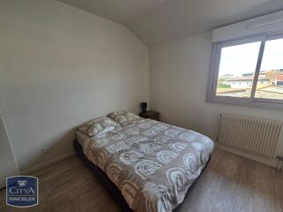  Appartement à louer 4 pièces 85 m²
