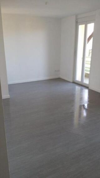  Appartement  louer 4 pices 89 m