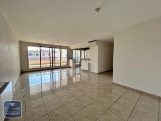  Appartement à louer 4 pièces 120 m²