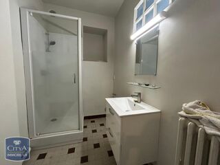  Appartement à louer 3 pièces 57 m²