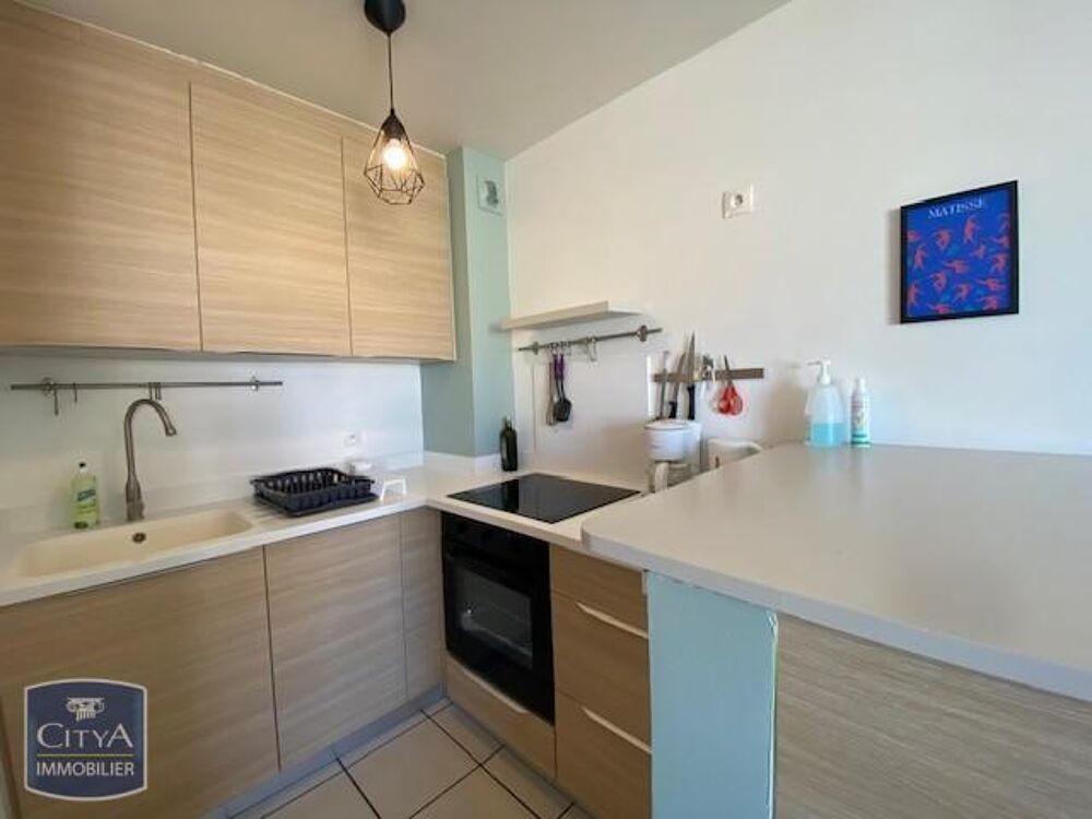 location Appartement - 1 pièce(s) - 31 m² Saint-Pierre (97410)