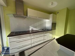  Appartement à louer 3 pièces 74 m²