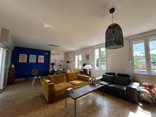  Appartement à louer 5 pièces 153 m²