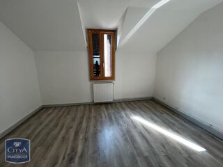  Appartement à louer 2 pièces 63 m²