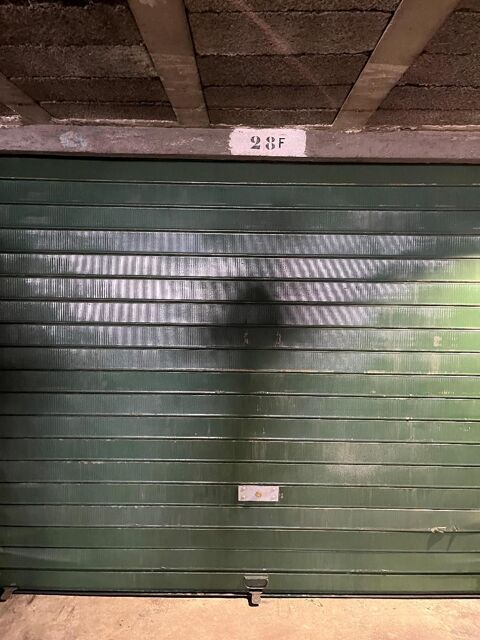  Parking / Garage � louer 