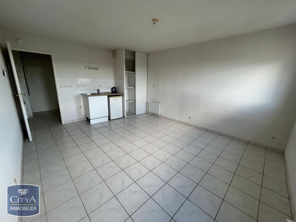 location Appartement - 1 pièce(s) - 27 m² Saint-Quentin (02100)