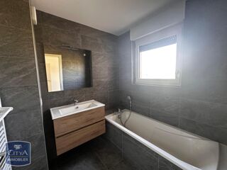  Appartement à louer 4 pièces 86 m²