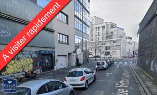  Parking / Garage à louer 