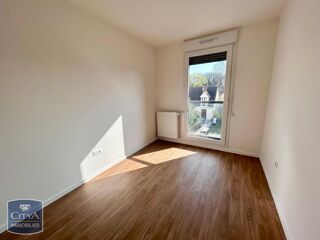  Appartement à louer 4 pièces 80 m²