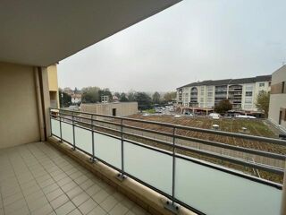  Appartement à louer 4 pièces 89 m²