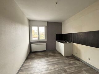  Appartement à louer 5 pièces 90 m²