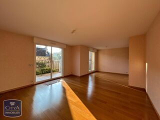  Appartement à louer 3 pièces 82 m²