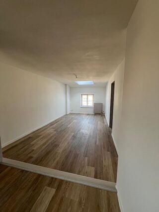  Appartement à louer 3 pièces 56 m²