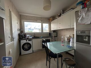  Appartement à louer 5 pièces 88 m²