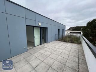  Appartement à louer 5 pièces 126 m²