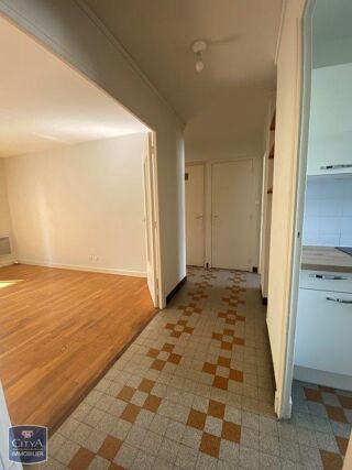  Appartement à louer 3 pièces 56 m²