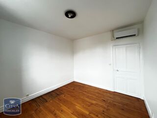  Appartement à louer 3 pièces 81 m²