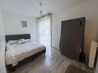  Appartement à louer 4 pièces 81 m²