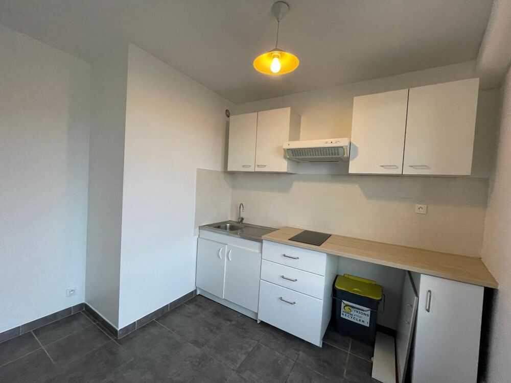 location Appartement - 2 pièce(s) - 44 m² Aubenas (07200)