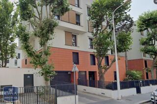  Parking / Garage � louer 