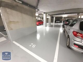  Parking / Garage � louer 