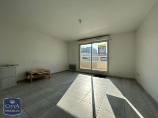  Appartement à louer 3 pièces 64 m²