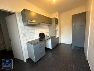  Appartement à louer 3 pièces 98 m²