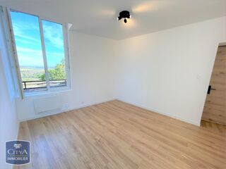  Appartement à louer 2 pièces 31 m²