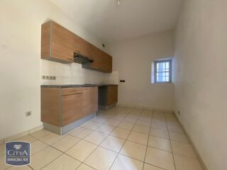  Appartement à louer 3 pièces 96 m²