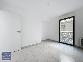  Appartement à louer 3 pièces 68 m²