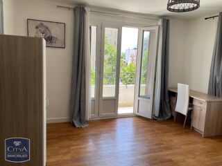  Appartement à louer 4 pièces 95 m²
