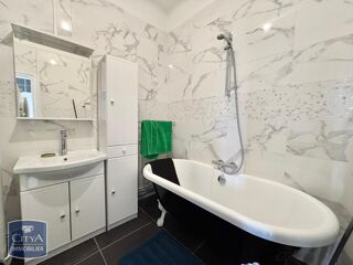  Appartement à louer 4 pièces 105 m²