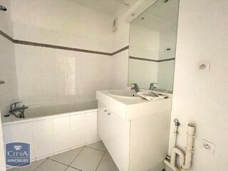  Appartement à louer 3 pièces 61 m²