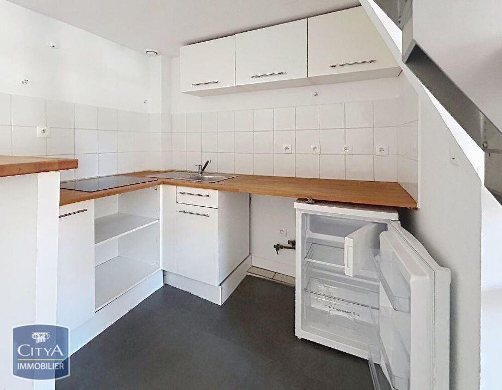 Découvrez ce charmant appartement T2 en duplex de 29,5 m....