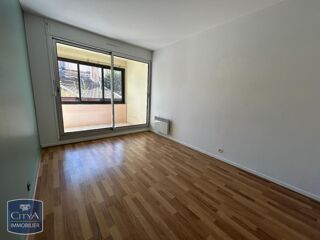  Appartement à louer 4 pièces 83 m²