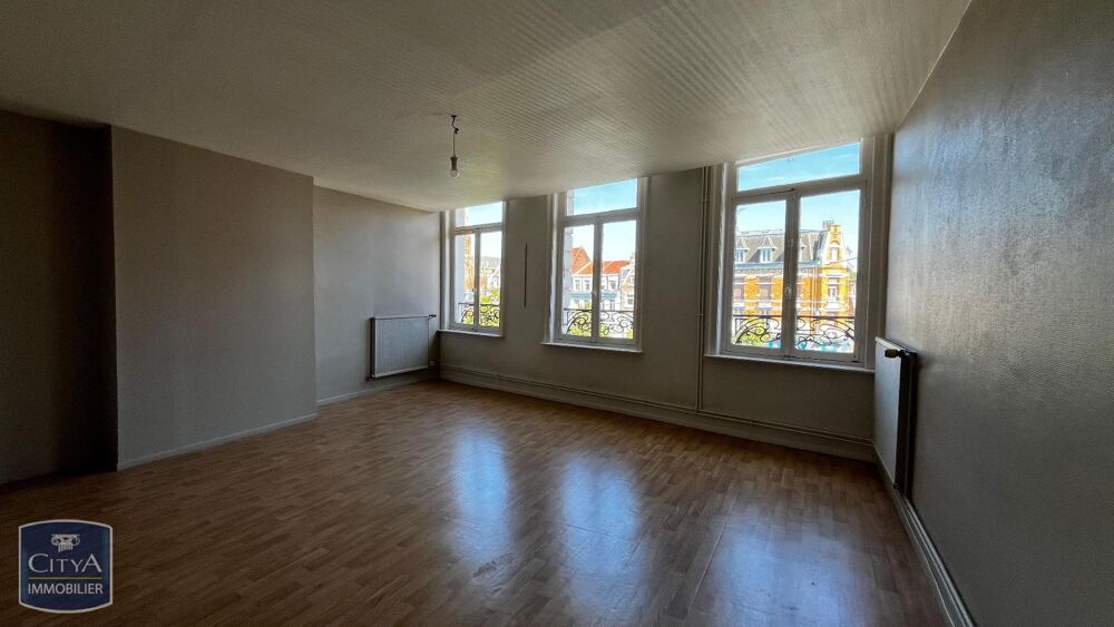 À LOUER : Charmant appartement T4 en duplex situé à Arme....