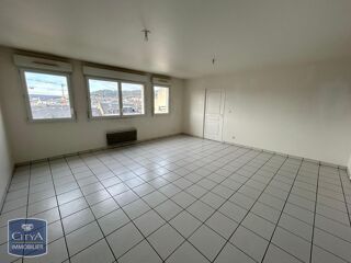  Appartement à louer 5 pièces 116 m²