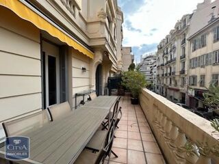  Appartement à louer 3 pièces 74 m²