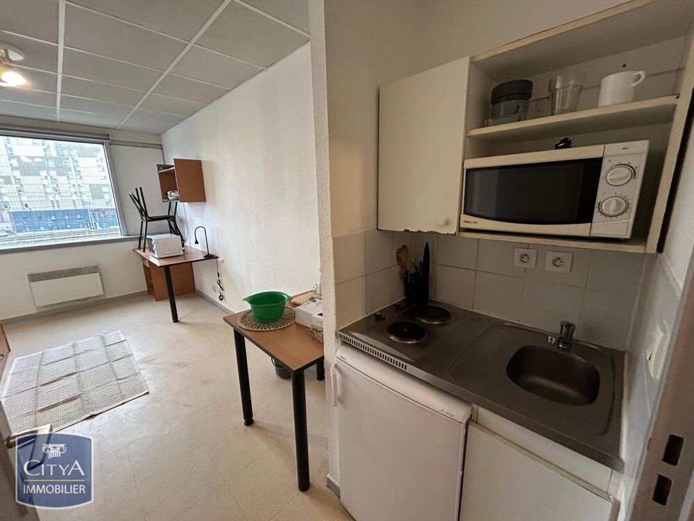 **TOURS CENTRE - STUDIO MEUBLE RESIDENCE ETUDIANTE** CIT....