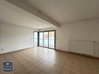  Appartement à louer 4 pièces 102 m²