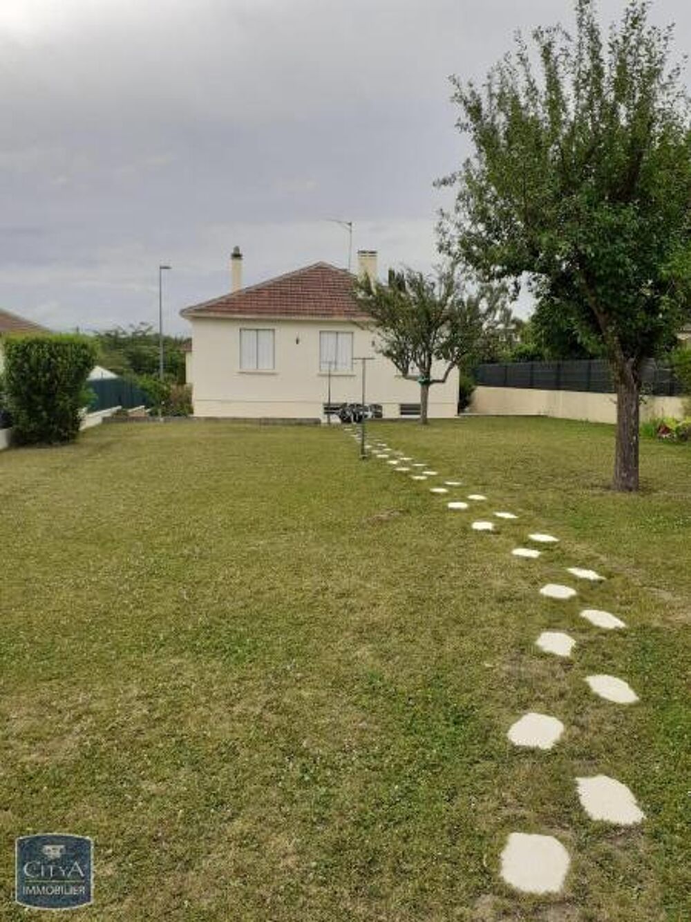 location Maison - 4 pièce(s) - 72 m² Courcouronnes (91080)
