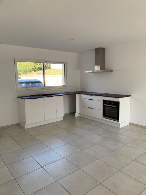  Villa  louer 4 pices 93 m