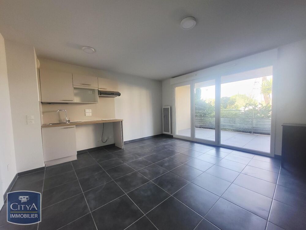 EXCLUSIVITÉ - APPARTEMENT T1 AVEC TERRASSE À louer : ven....